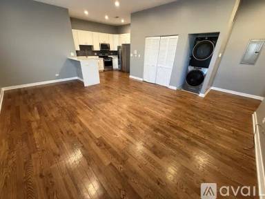 Main picture of 4710 S King Dr