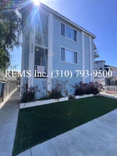 Main picture of 2270 Earl Ave