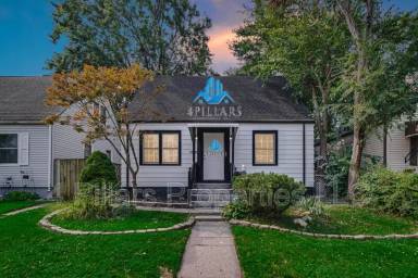 Main picture of 2640 162nd St