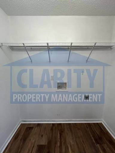 Main picture of 2715 Villa Dr NW