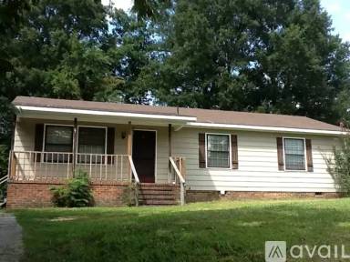 Main picture of 3005 E Wendover Ave