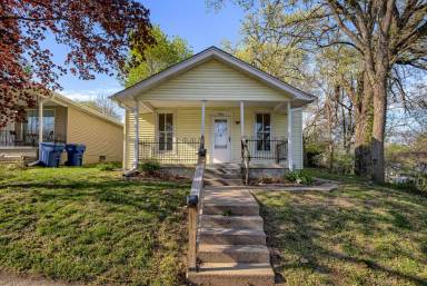 Main picture of 918 3rd Ave