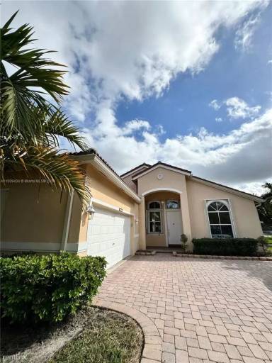 Main picture of 2591 SW 190th Ave