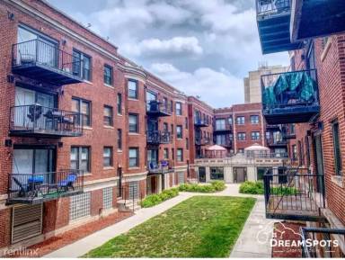 Main picture of 4627 S Drexel Blvd