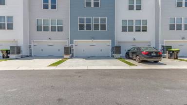 Main picture of 8516 Chesapeake Blvd