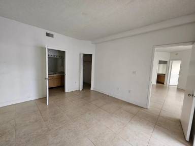 Main picture of Marina Oaks