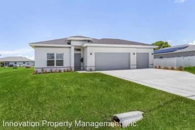 Main picture of 402 NW 6th Ter