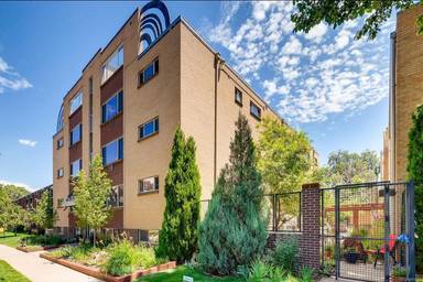Main picture of 10 N Ogden St