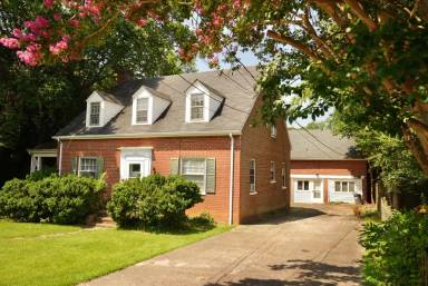 Main picture of 109 Piedmont Ave N