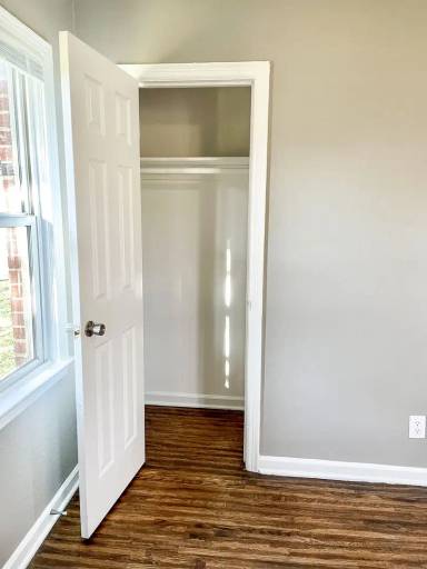 Main picture of 2819 E Harry St