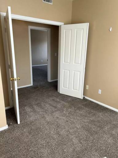 Main picture of 322 Colleen Ct