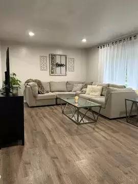 Main picture of 604 Shotten Rd