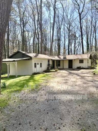 Main picture of 459 Holly Dr SE