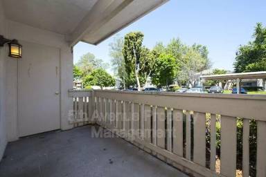 Main picture of 512 Sandalwood Pl