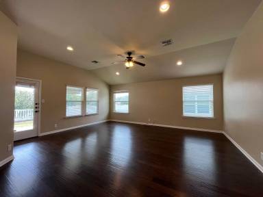 Main picture of 809 Walnut Canyon Blvd