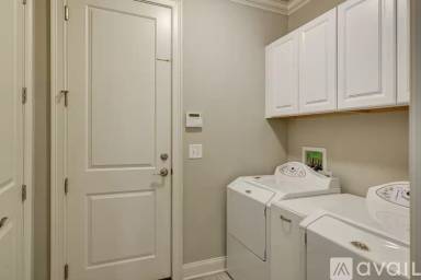 Main picture of 5073 Donovan St