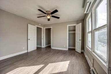 Main picture of 2000 S U St