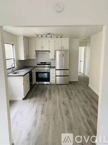 Main picture of 3915 Clarke St