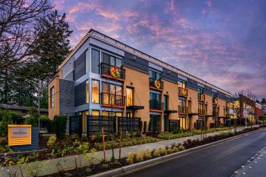 Main picture of 165 100th Ave NE