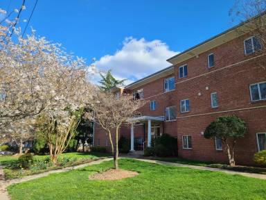 Main picture of 401 E Alexandria Ave