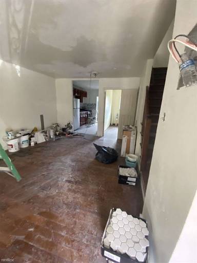 Main picture of 3320 Barnes Ave