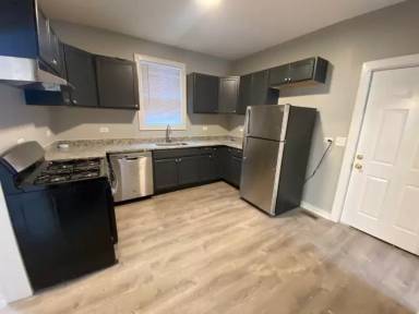 Main picture of 90 W 28th St