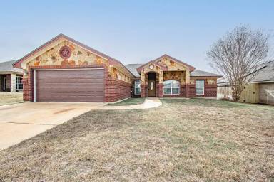 Main picture of 3810 Salt Fork Dr