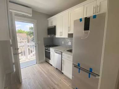 Main picture of 17-19 Otis Street