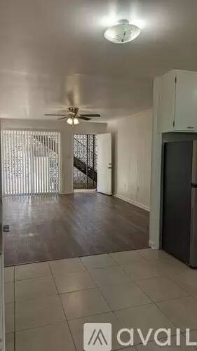 Main picture of 615 E Park Ave