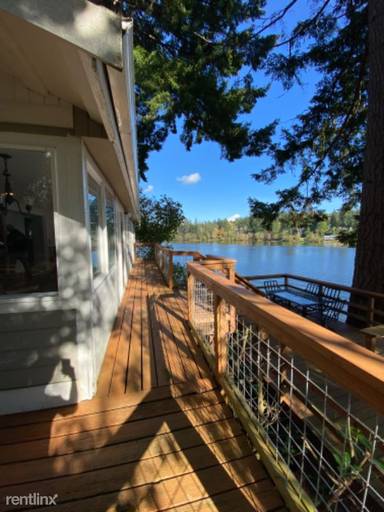 Main picture of 4604 SE Inwood Ln