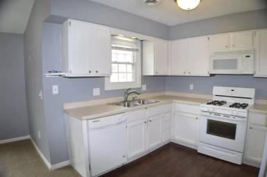 Main picture of 4923 Lake Ave