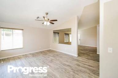 Main picture of 2717 S Ananea