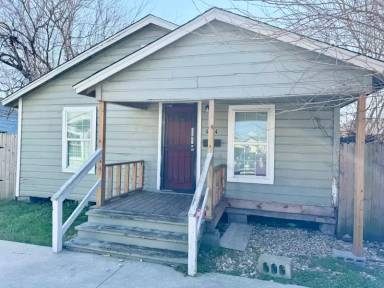 Main picture of 4504 Hershe St
