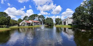 Main picture of 902 Wood Hill Dr