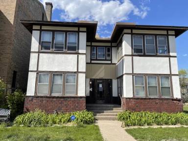 Main picture of 1514 W Lake St