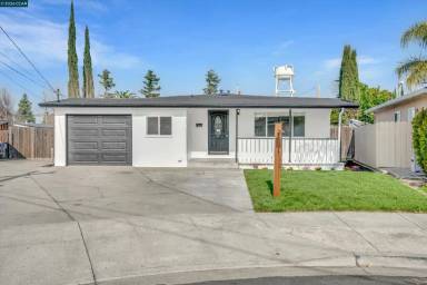 Main picture of 753 Castle Ct