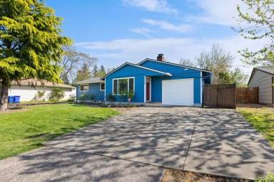 Main picture of 18040 SE Haig Dr