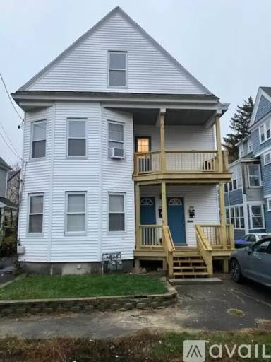 Main picture of 772 Hall St