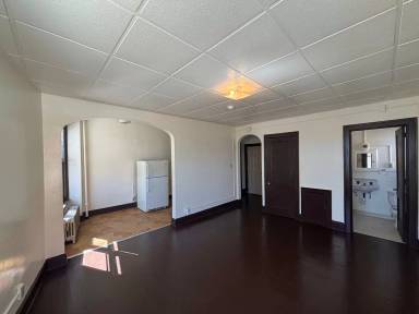 Main picture of 111 Chenango St