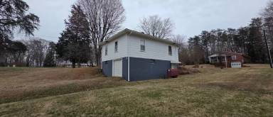 Main picture of 2244 Olivet Church Rd