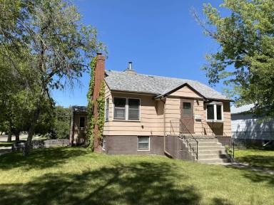 Main picture of 2801 2nd Ave S