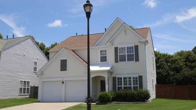 Main picture of 7400 Lagrange Dr