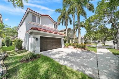 Main picture of 1016 Golden Cane Dr