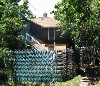 Main picture of 971 1/2 Pleasant St