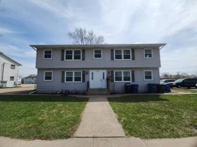 Main picture of 1860 Evans St