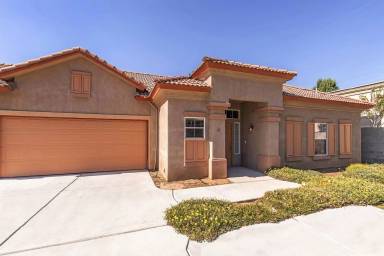 Main picture of 607 Jasmine Parke Dr