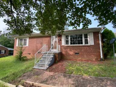 Main picture of 314 Watson Dr