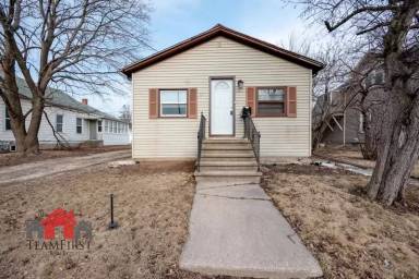 Main picture of 505 Racine St