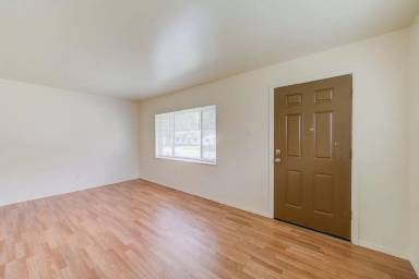 Main picture of 3937-39 Jane Ave
