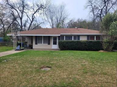 Main picture of 3940 Wallace Ave